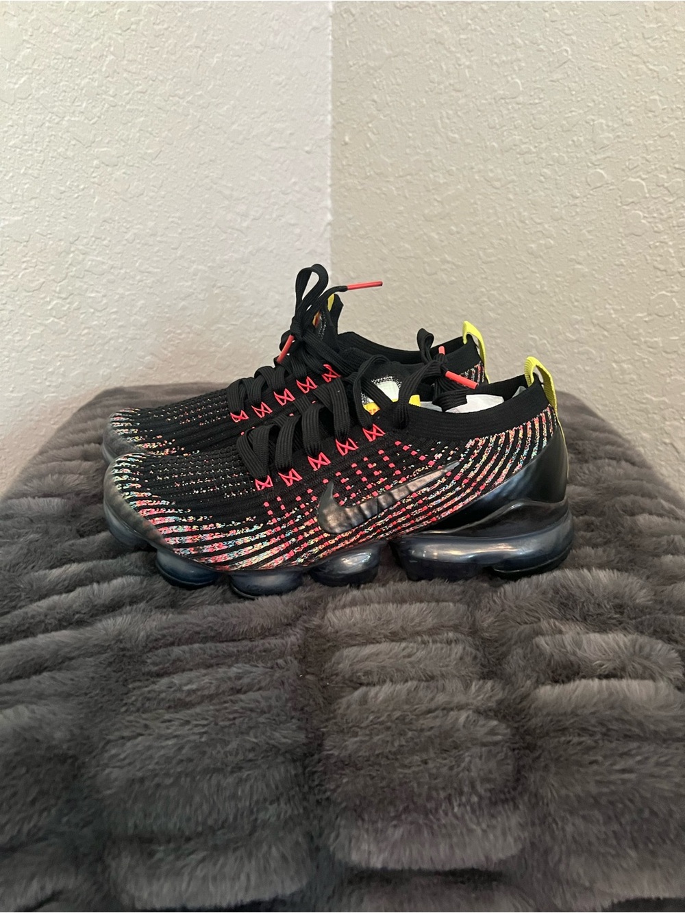 Nike Women’s Black Multicolor Vapormax Knit Sneakers